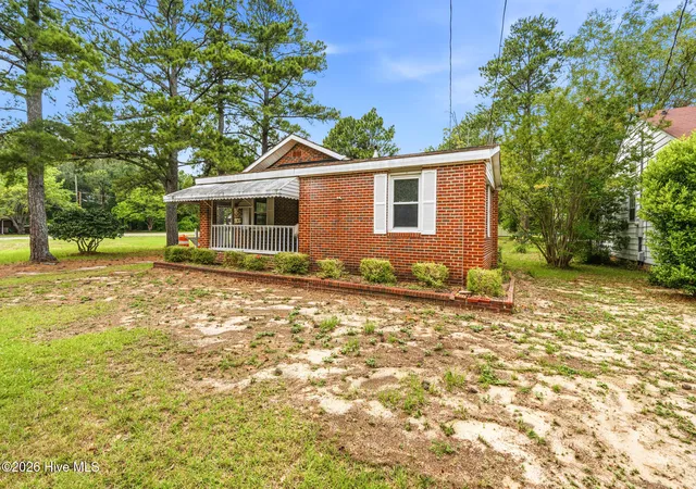 Homes for sale in Hamlet, NC | 906 Rice St, Hamlet, NC 28345 | MLS# 100586829