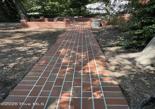 Photo 3 of Single family home for sale at 802 Forest Hl Cir, Greenville, NC 27858 | MLS# 100578057 | Listing updated on 2026-09-01