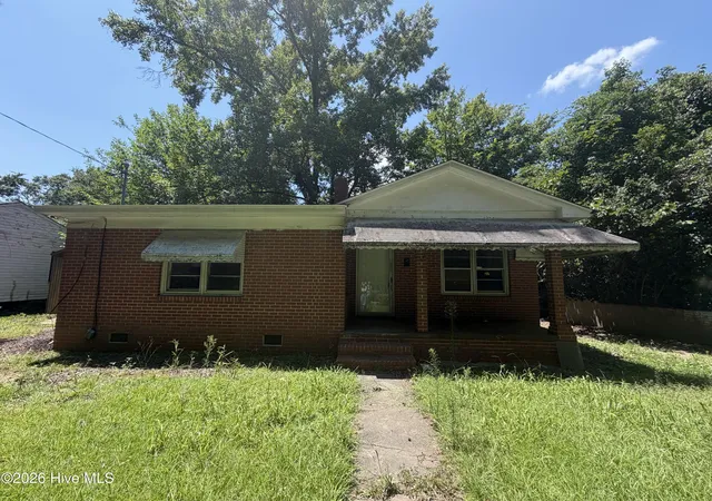 Photo 1 of Single family home for sale at 1205 Cedar Ln, Kinston, NC 28501 | MLS# 100592708 | Listing updated on 2026-08-18