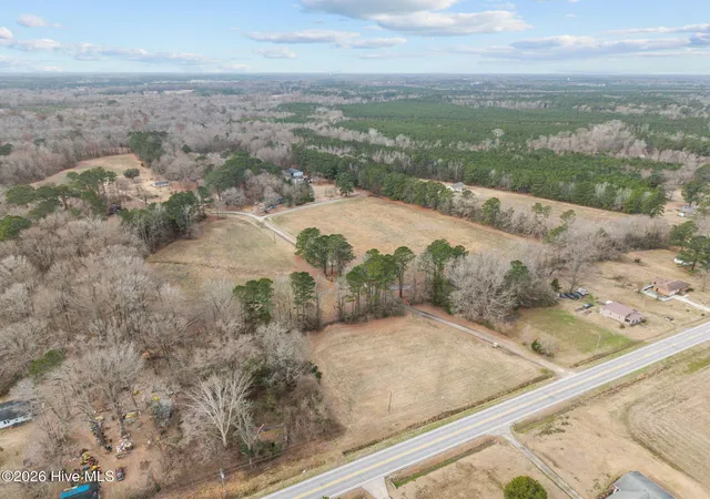 3rd image of 679 V A Merritt Ln, Grimesland, NC 27837 | MLS# 100570751