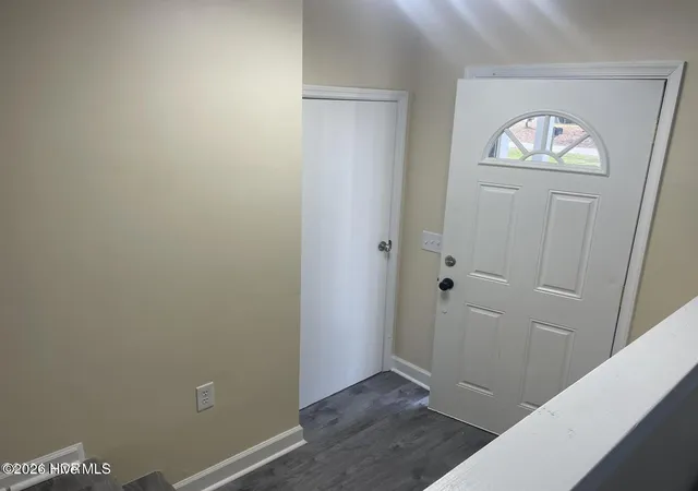 Photo 4 of Single family home for sale at 220 Edgewood Dr, Jacksonville, NC 28546 | MLS# 100585035 | Listing updated on 2026-09-28