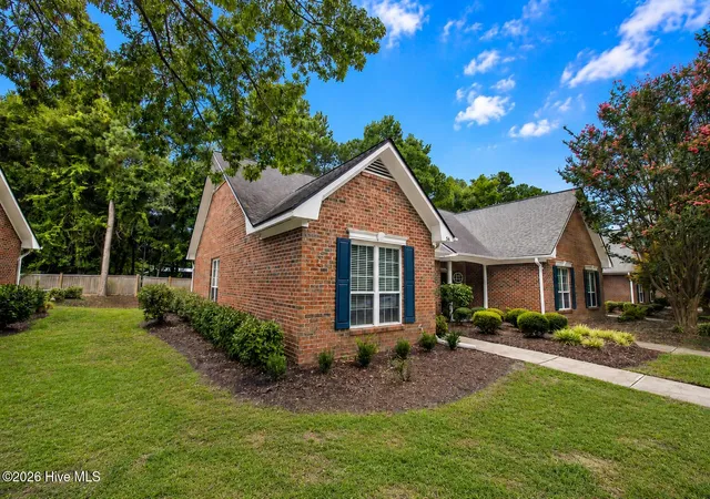 Photo 2 of Townhouse for sale at 1600 Sturdivant Dr #54, Wilmington, NC 28403 | MLS# 100594839 | Listing updated on 2026-08-30