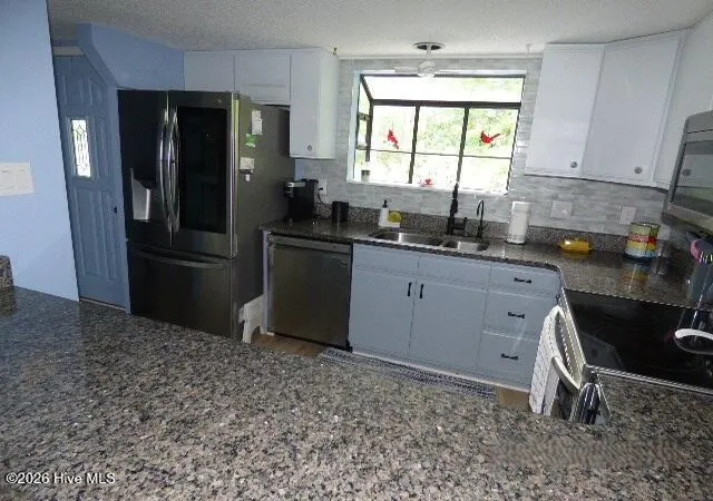 Photo 4 of Townhouse for sale at 10082 Windward Dr, New Bern, NC 28560 | MLS# 100592012 | Listing updated on 2026-08-18