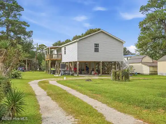 Manufactured home for sale at 131 Circle Dr, Cedar Point, NC 28584 | MLS# 100599938
