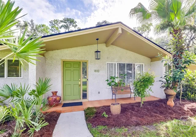 Photo 3 of Single family home for sale at 1810 Stillwood Dr, Savannah, GA 31419 | MLS# SA363591 | Listing updated on 2026-09-18