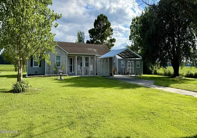1st image of 4933 White Oak River Rd, Maysville, NC 28555 | MLS# 100582845