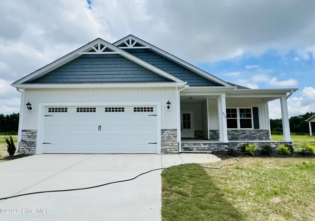 Homes for sale in Pikeville, NC | 415 Creeks Edge Dr, Pikeville, NC 27863 | MLS# 100573733