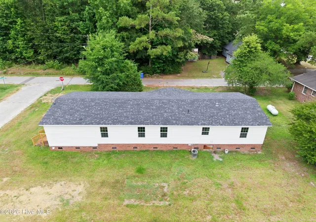 Homes for sale in Beulaville, NC | 107 W Robertson St, Beulaville, NC 28518 | MLS# 100582817