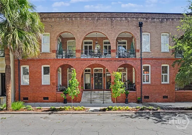 Listing Photo 3 - Condo for sale in building located at 316 E Charlton St, Savannah, GA 31401