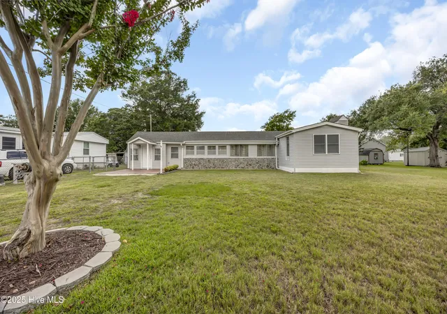 Photo 3 of Single family home for sale at 1656 Seagull Way Sw, Ocean Isle Beach, NC 28469 | MLS# 100520708 | Listing updated on 2026-09-20