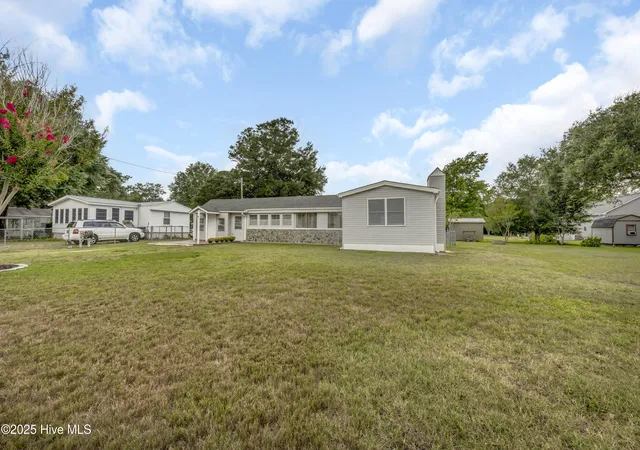 Photo 3 of Single family home for sale at 1656 Seagull Way SW, Ocean Isle Beach, NC 28469 | MLS# 100520708 | Listing updated on 2026-09-20