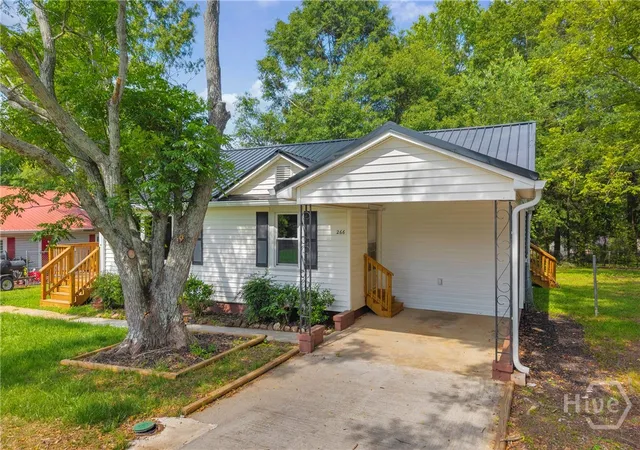 Homes for sale in Lavonia, GA | 266 Randall St, Lavonia, GA 30553 | MLS# CL357252