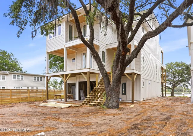 Photo 3 of Single family home for sale at 1132 S Seabreeze Rd, Wilmington, NC 28409 | MLS# 100570458 | Listing updated on 2026-08-18