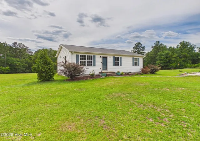 Photo 3 of Single family home for sale at 117 Fawnwood Pl, Carthage, NC 28327 | MLS# 100585491 | Listing updated on 2026-08-18