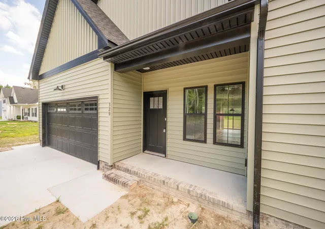 Photo 3 of Single family home for sale at 250 Sharber Ln, Elizabeth City, NC 27909 | MLS# 100583587 | Listing updated on 2026-08-18