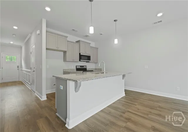 Photo 2 of Townhouse for sale at 128 Stone Crab Cir, Bloomingdale, GA 31302 | MLS# SA362394 | Listing updated on 2026-08-11