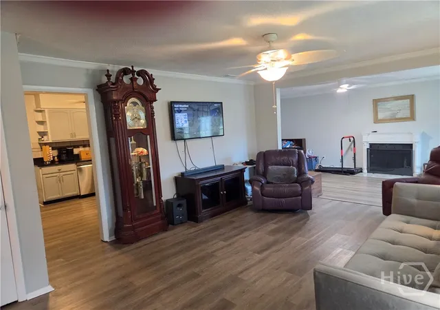 Photo 3 of Single family home for sale at 128 Wassaw Rd, Savannah, GA 31410 | MLS# SA362825 | Listing updated on 2026-09-15