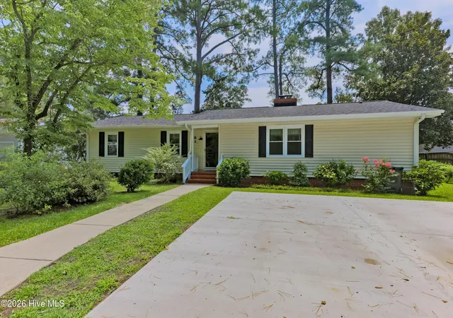 Photo 1 of Single family home for sale at 614 Forest Ln, Wallace, NC 28466 | MLS# 100593057 | Listing updated on 2026-09-22