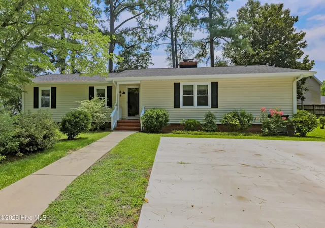 Photo 3 of Single family home for sale at 614 Forest Ln, Wallace, NC 28466 | MLS# 100593057 | Listing updated on 2026-09-22