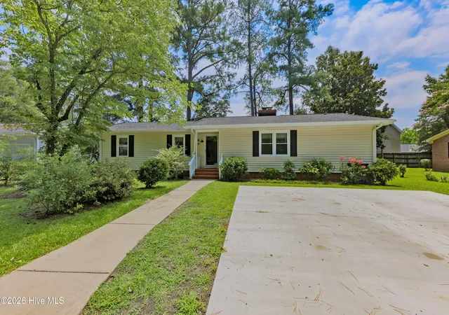 Photo 3 of Single family home for sale at 614 Forest Ln, Wallace, NC 28466 | MLS# 100593057 | Listing updated on 2026-09-22