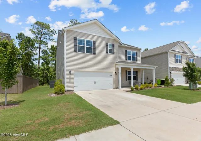 Photo 2 of Single family home for sale at 1013 Ella Bengel Dr, New Bern, NC 28562 | MLS# 100584003 | Listing updated on 2026-08-18