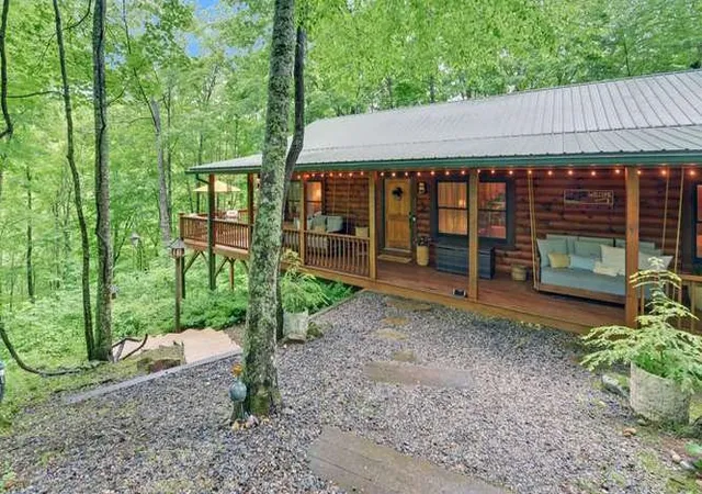 Photo 5 of Single family home for sale at 305 Junaluska Rd, Topton, NC 28781 | MLS# 98544202 | Listing updated on 2026-08-18
