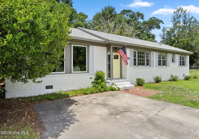 Photo 3 of Single family home for sale at 110 Jeb Stuart Dr, Wilmington, NC 28412 | MLS# 100564742 | Listing updated on 2026-08-18
