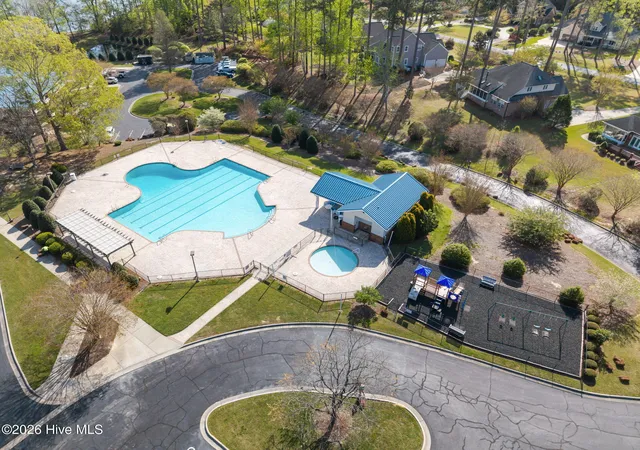 Photo 4 of Single family home for sale at 924 Potomac Dr, Chocowinity, NC 27817 | MLS# 100574453 | Listing updated on 2026-09-17