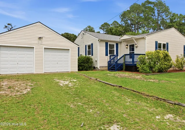 Photo 3 of Single family home for sale at 213 Cherokee Trl, Edenton, NC 27932 | MLS# 100589805 | Listing updated on 2026-09-23