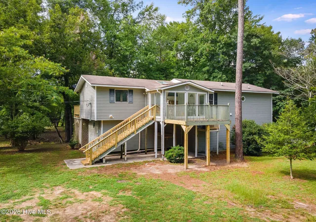 Photo 2 of Single family home for sale at 105 Whitestocking Ext, Burgaw, NC 28425 | MLS# 100586777 | Listing updated on 2026-09-14