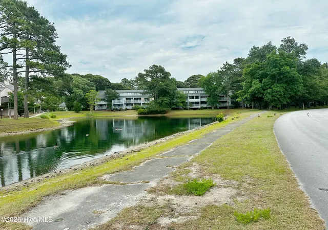 2nd image of 1204 Harbourside Dr, New Bern, NC 28560