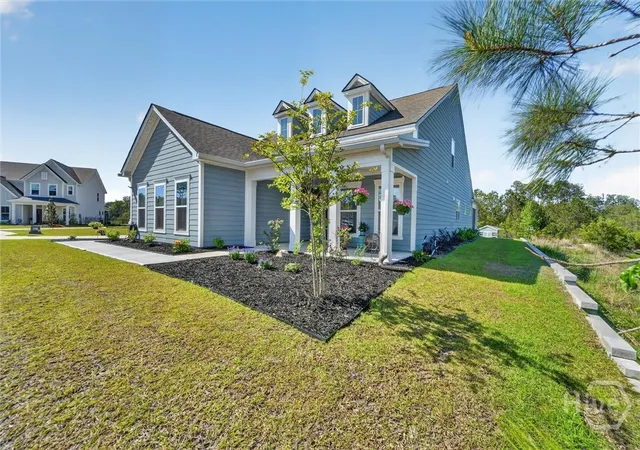 Homes for sale in Richmond Hill, GA | 575 Mandeville Dr, Richmond Hill, GA 31324 | MLS# SA353730