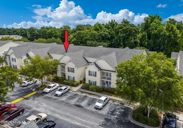 Photo 3 of Condo for sale at 5004 Hunters Trl #15, Wilmington, NC 28405 | MLS# 100588759 | Listing updated on 2026-08-30