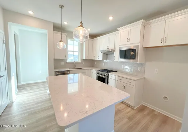 Photo 3 of Single family home for sale at 5047 Meadow Buttercup Ct, Leland, NC 28479 | MLS# 100548751 | Listing updated on 2026-08-18