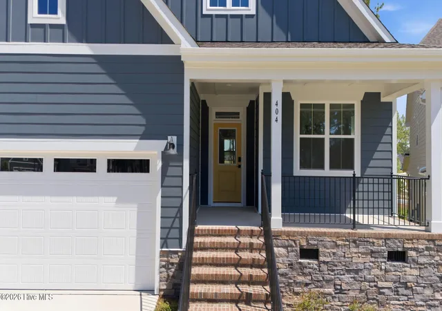 Photo 3 of Single family home for sale at 404 Redwater Trl, Aberdeen, NC 28315 | MLS# 100563301 | Listing updated on 2026-08-18
