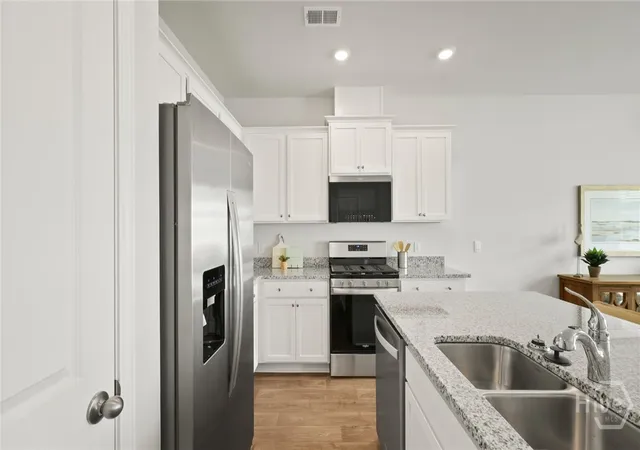 4th image of 108 Gardens Dr, Brunswick, GA 31523 | MLS# SA353846