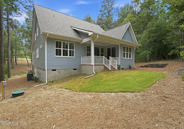 Homes for sale in Seven Lakes, NC | 148 Cardinal Ln, Seven Lakes, NC 27376 | MLS# 100556538