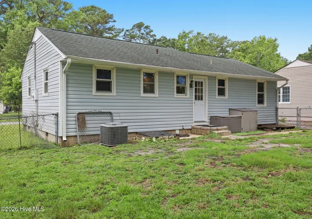 image of 508 Oak Ln, Jacksonville, NC 28540 | MLS# 100577462