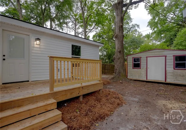 Homes for sale in Savannah, GA | 405 N Baldwin Cir, Savannah, GA 31405 | MLS# SA355828