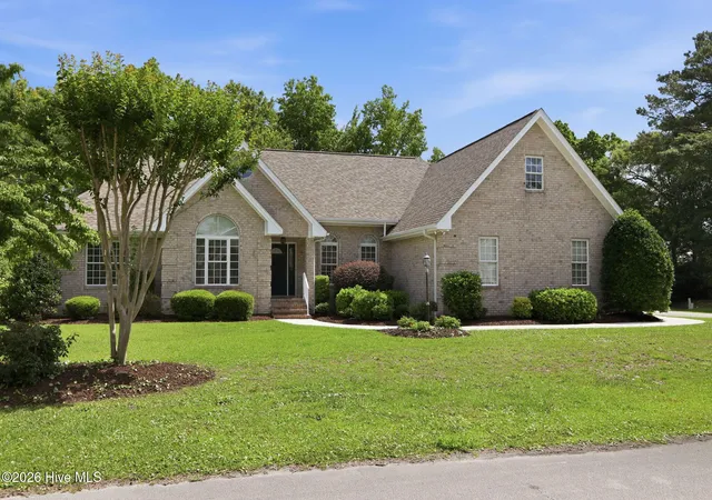 3rd image of 411 Oakmont Dr, Morehead City, NC 28557 | MLS# 100567008