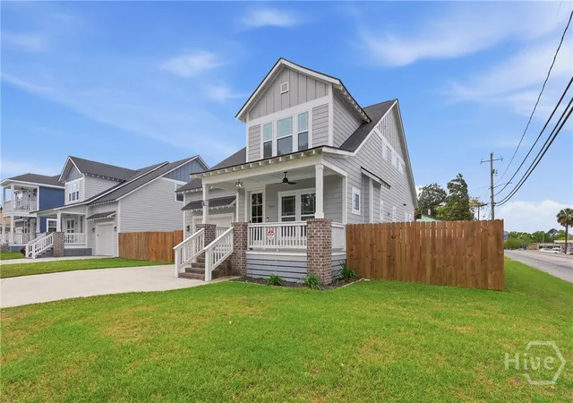 Homes for sale in Savannah, GA | 2001 E 38Th St, Savannah, GA 31404 | MLS# SA351927