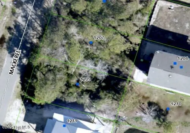 Photo 4 of Land for sale at 1209 Mackerel Ln, Carolina Beach, NC 28428 | MLS# 100492666 | Listing updated on 2026-03-02