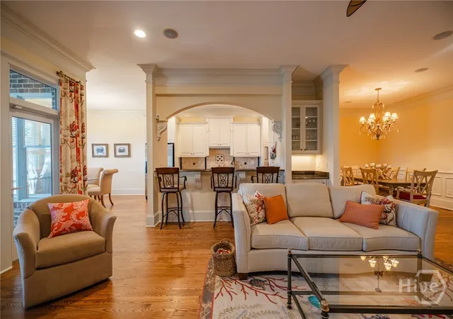 3rd image of 2 Paddington Cir, Savannah, GA 31410 | MLS# SA355242