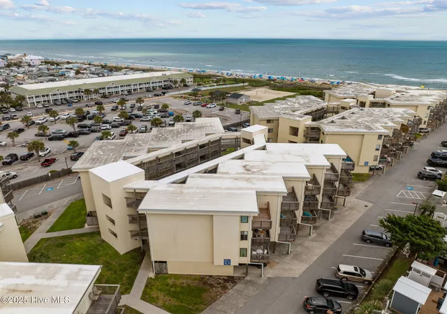 2nd image of 9100 Reed Dr, Emerald Isle, NC 28594
