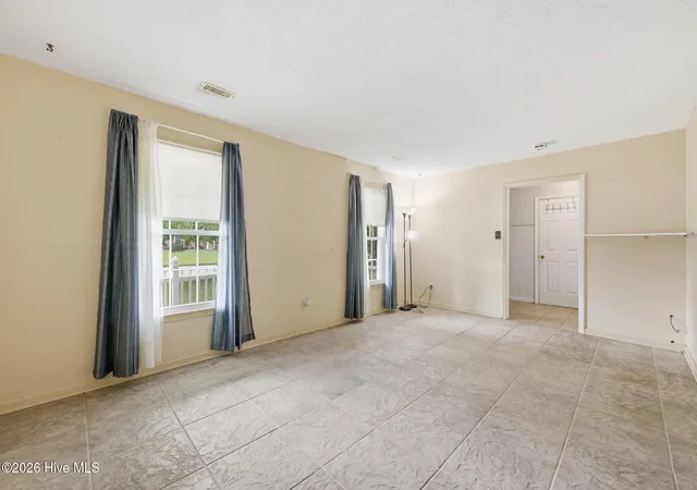 2nd image of 913 Colony Dr, New Bern, NC 28562 | MLS# 100580550