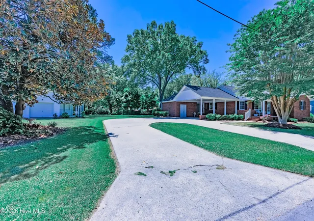 Homes for sale in Beulaville, NC | 113 W Church St, Beulaville, NC 28518 | MLS# 100570044