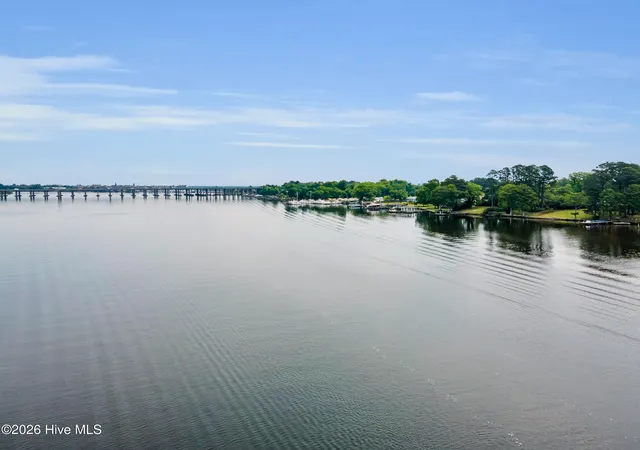 5th image of 402 Madam Moores Ln, New Bern, NC 28562 | MLS# 100570986