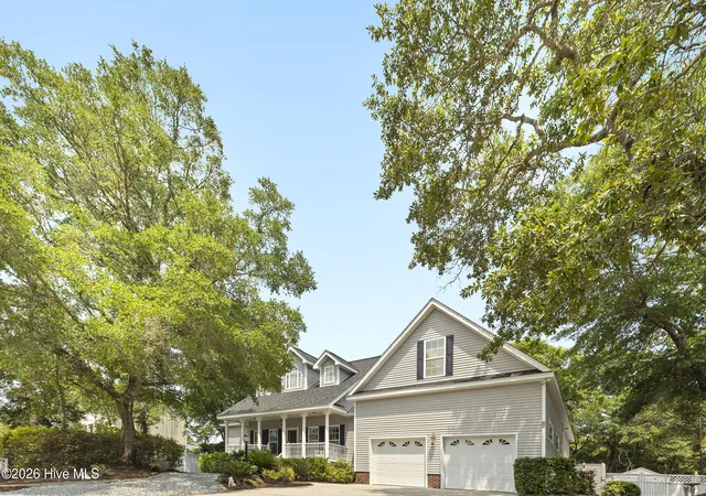 Homes for sale in Oak Island, NC | 102 Sw 22nd St, Oak Island, NC 28465 | MLS# 100580554