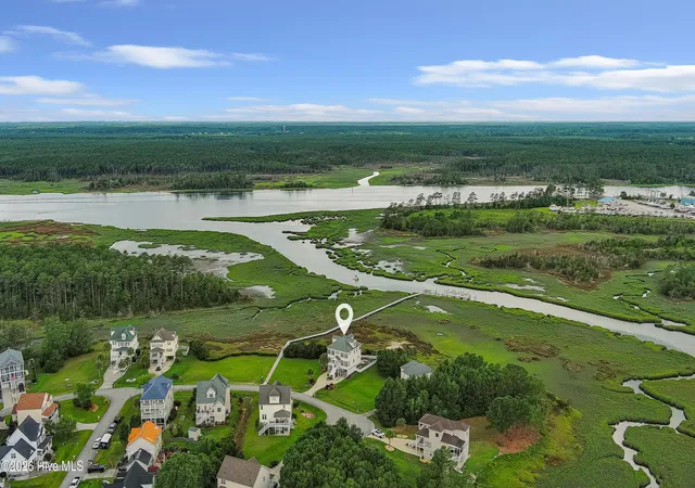 Photo 1 of Single family home for sale at 524 Shipmast Ct # & SLIP 4, Beaufort, NC 28516 | MLS# 100586106 | Listing updated on 2026-08-28