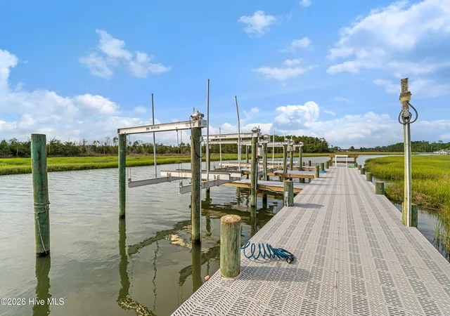 Photo 3 of Single family home for sale at 524 Shipmast Ct # & SLIP 4, Beaufort, NC 28516 | MLS# 100586106 | Listing updated on 2026-08-28